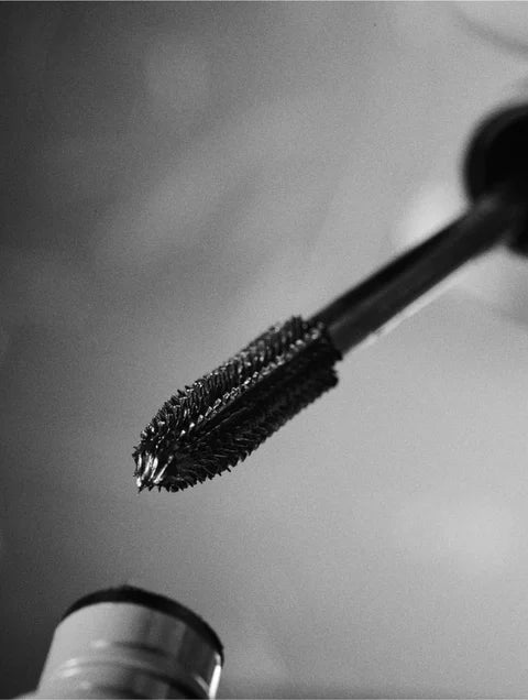 Lengthening & Volumising Mascara-thumbmail-5